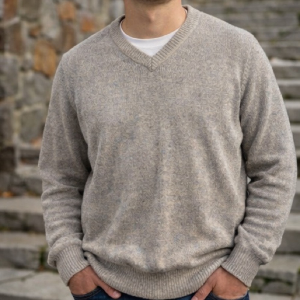 Men’s Gray‎ Wool Blend V-Neck Sweater Made in Italy Heavy Knit Pullover L